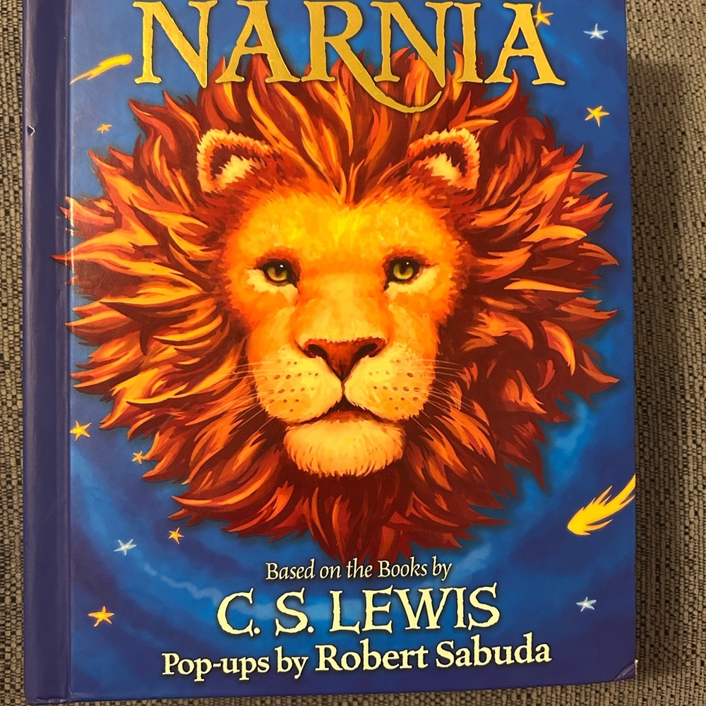 Narnia Pop-up Book by Robert Sabuda